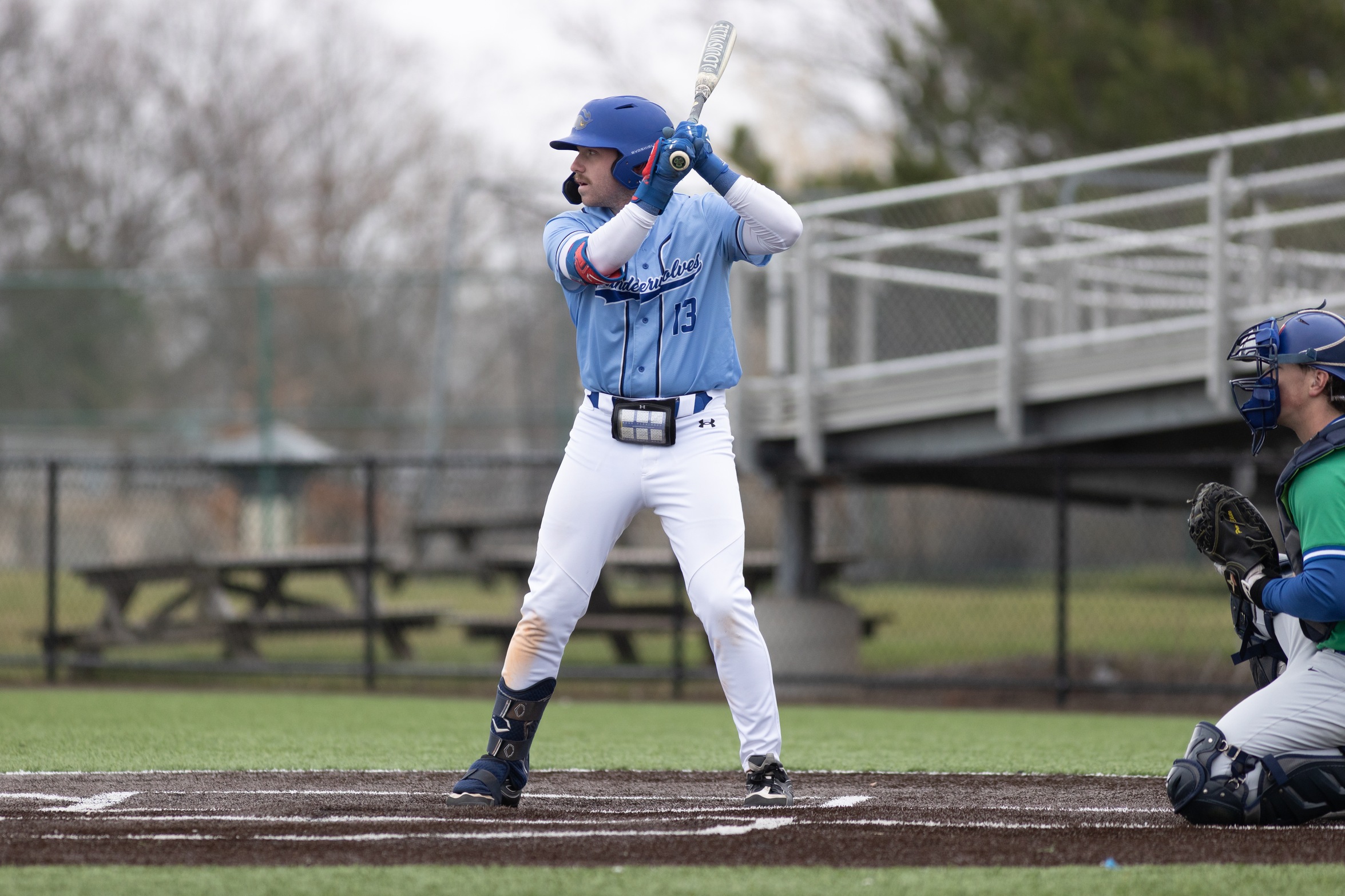 Gravelle blasts two home runs against Hudson Valley, Thunderwolves advance to Region III championship game Saturday