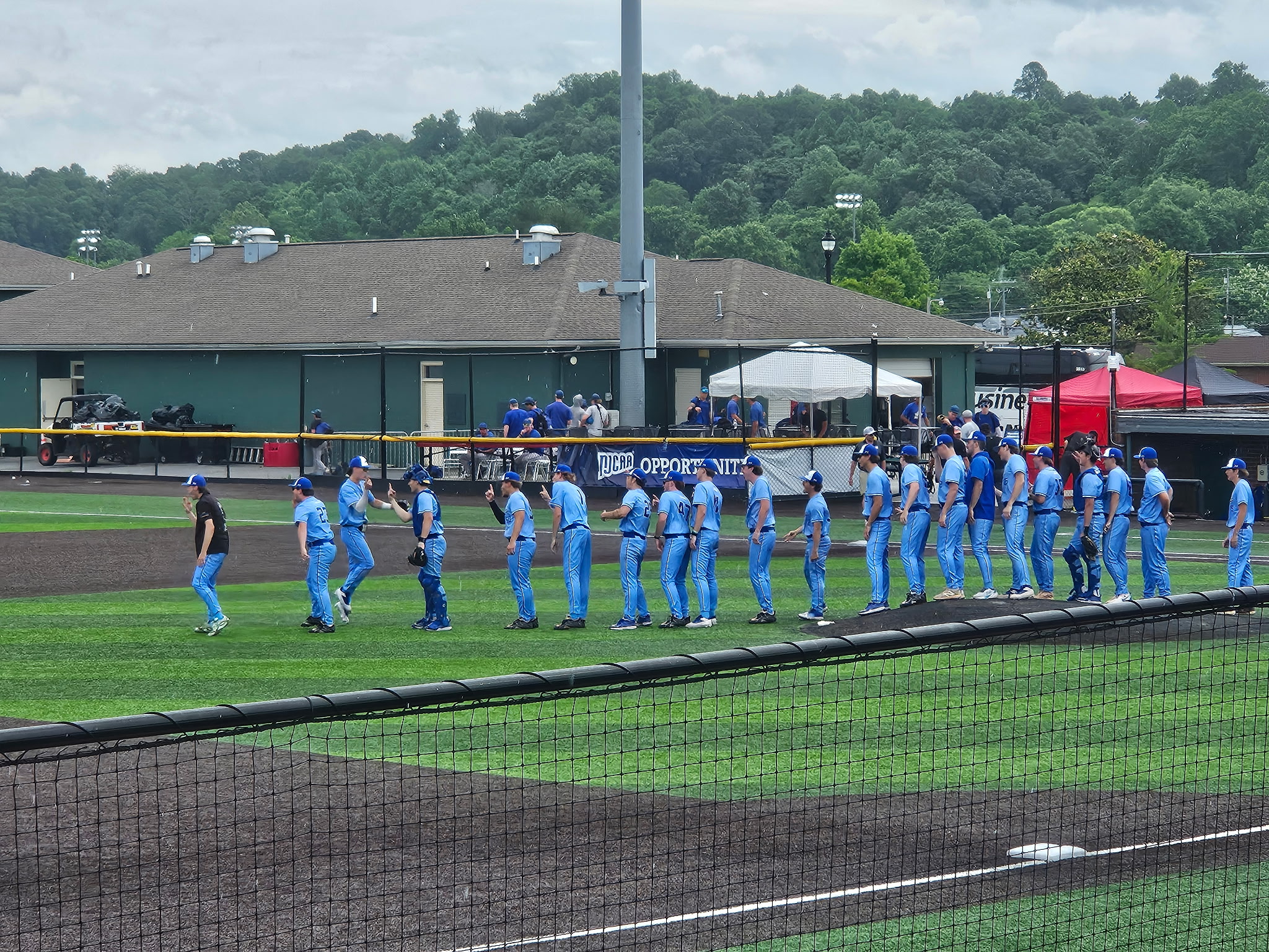 CHAMPIONSHIP BOUND: Thunderwolves rally again, Czaja throws gem in relief in semifinal win Tuesday
