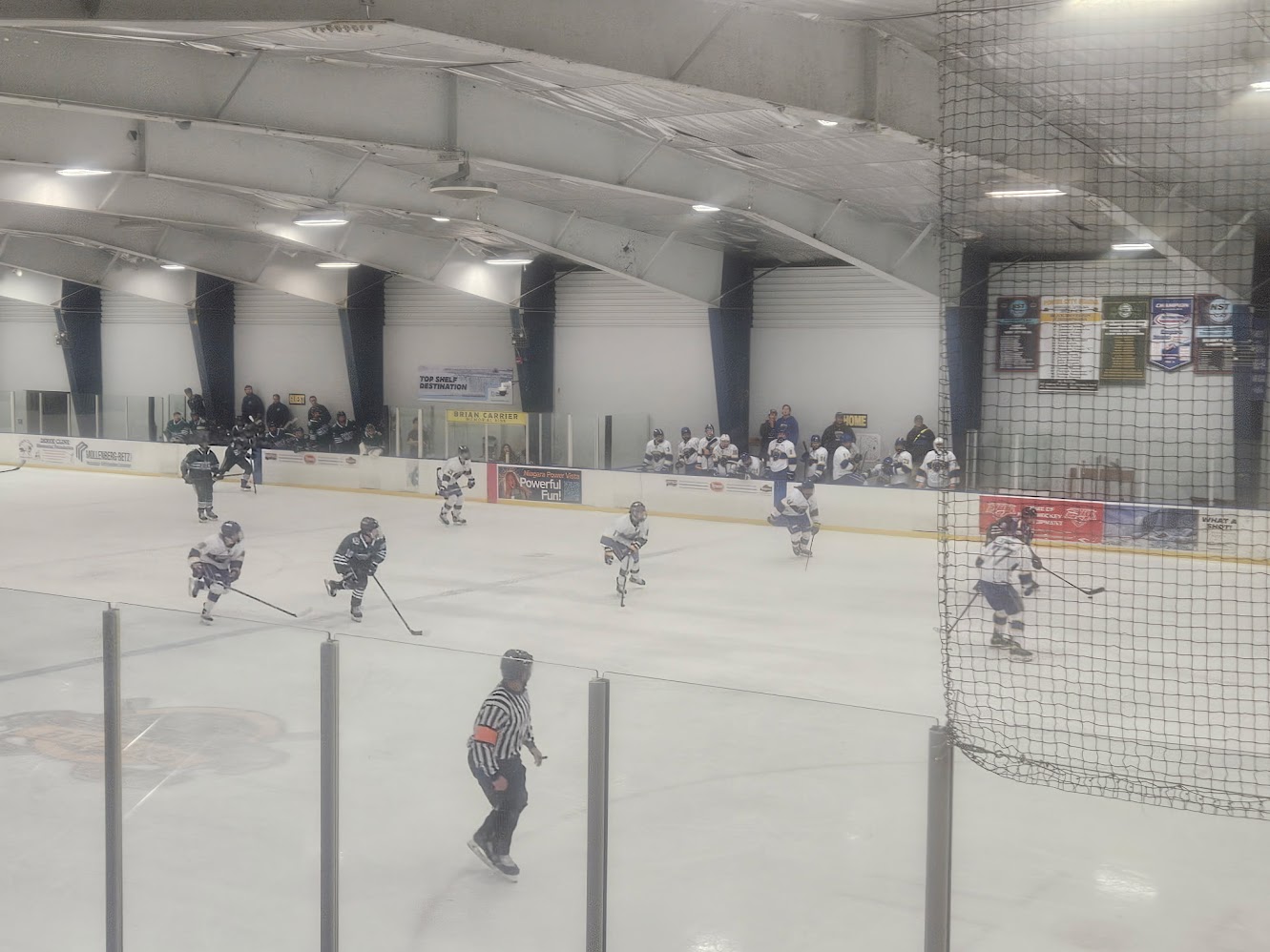 Ice Wolves split season-opening weekend