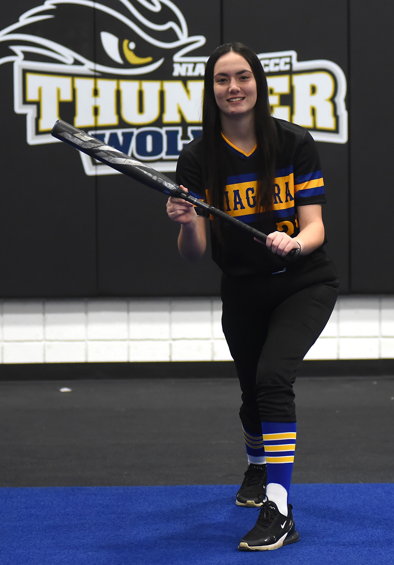 Softball sweeps host Lazers