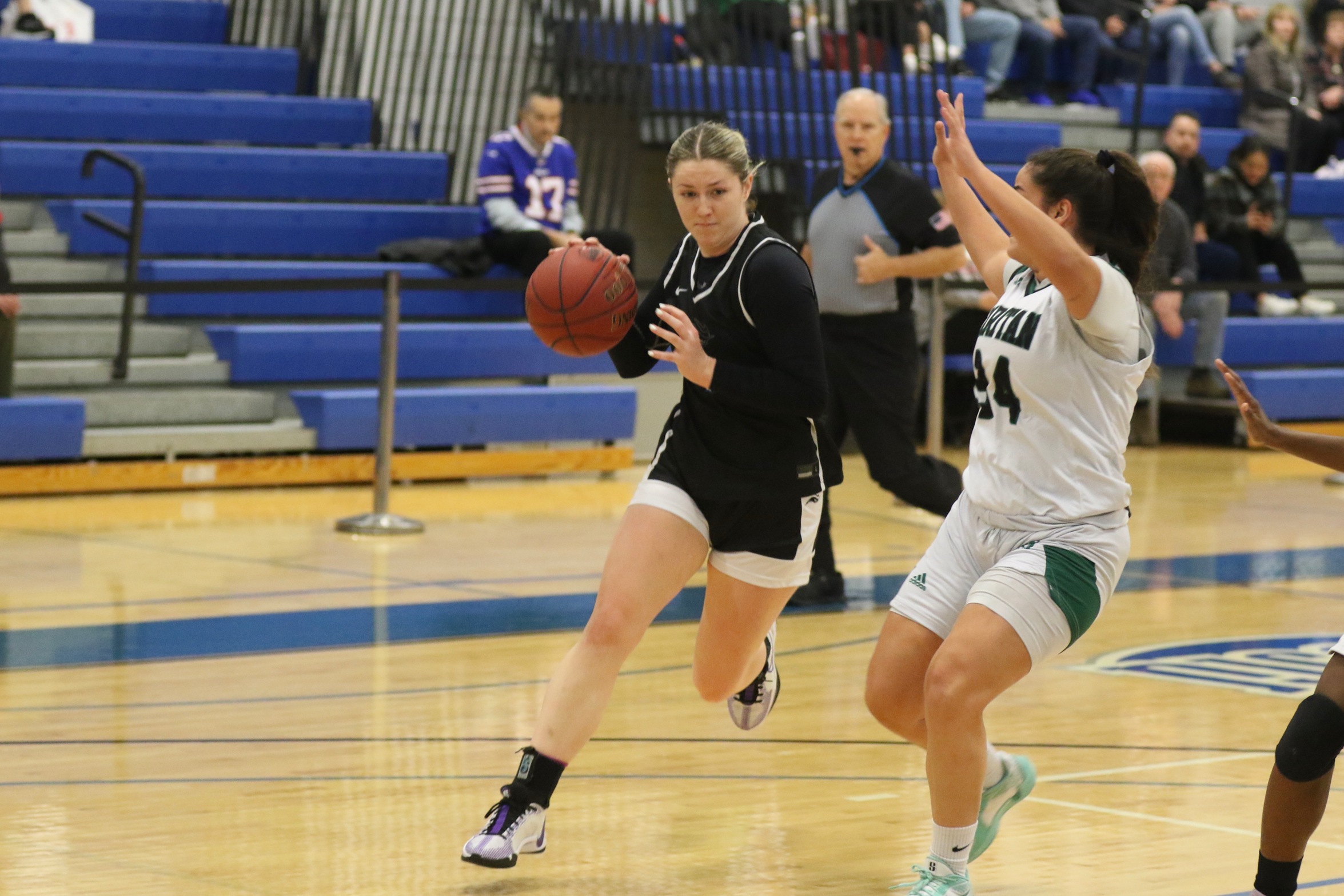 Wolves split at Monroe Mixer