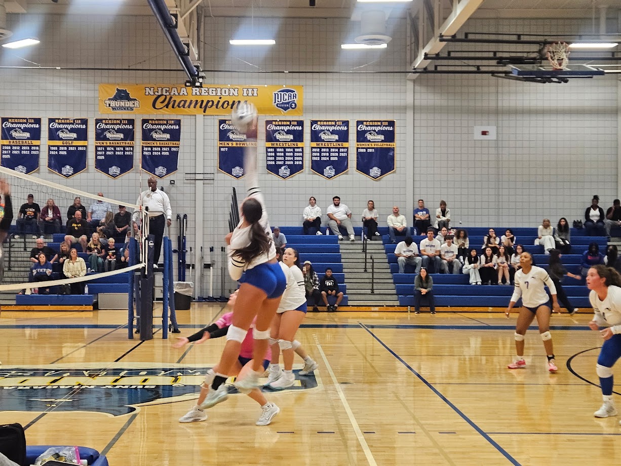 Wolves swept in season opener to Monroe